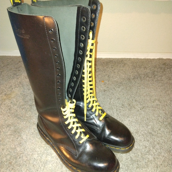 Dr. Martens 20 eye US M11 Black - Picture 1 of 9